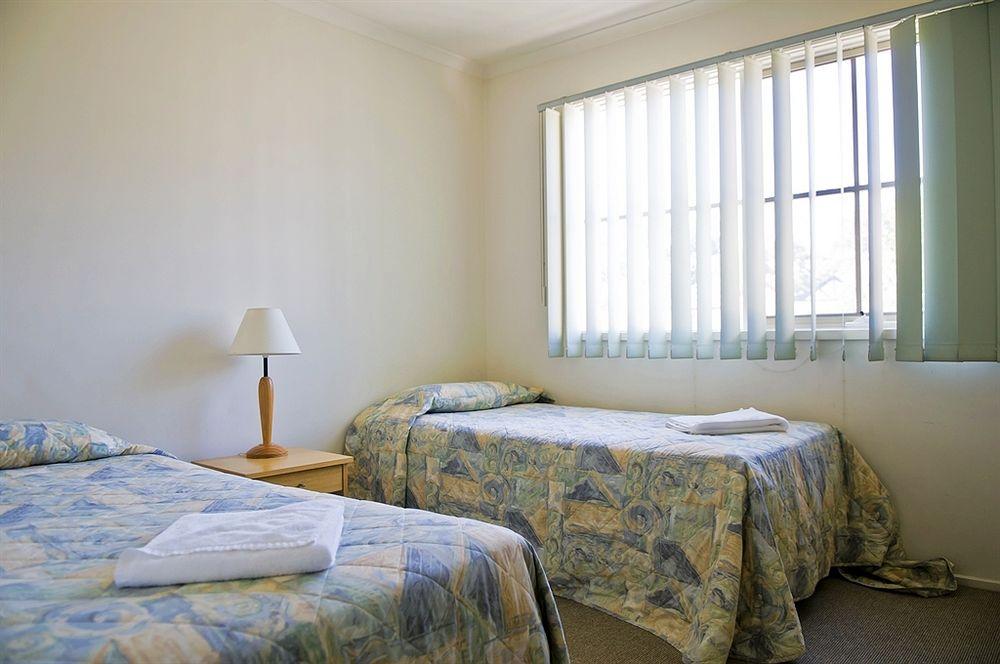 Lamplighter Motel Oakleigh Bagian luar foto